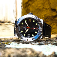 Load image into Gallery viewer, Atlas (Black)