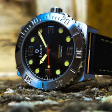 Load image into Gallery viewer, Atlas (Black)