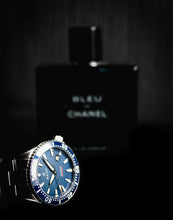 Load image into Gallery viewer, The Racer Blue