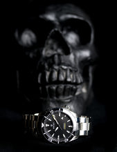 Load image into Gallery viewer, The Racer Black