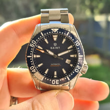 Load image into Gallery viewer, The Racer Blue