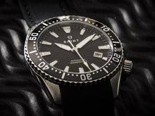 Load image into Gallery viewer, The Racer Black ( rubber strap)