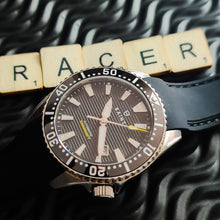 Load image into Gallery viewer, The Racer Black ( rubber strap)