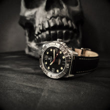 Load image into Gallery viewer, Atlas (Black)