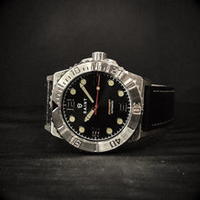 Load image into Gallery viewer, Atlas (Black)