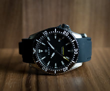 Load image into Gallery viewer, The Racer Black ( rubber strap)
