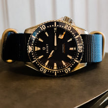 Load image into Gallery viewer, The Racer Blue ( Nato)
